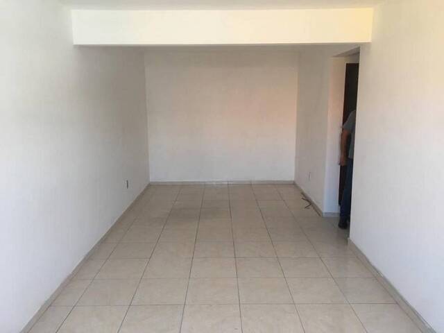 #AF0143 - Sala para Locação em Cabo Frio - RJ