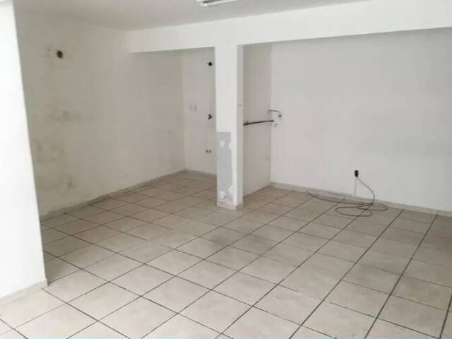 #AF0142 - Sala para Locação em Cabo Frio - RJ