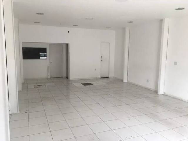 #AF0156 - Sala para Locação em Cabo Frio - RJ