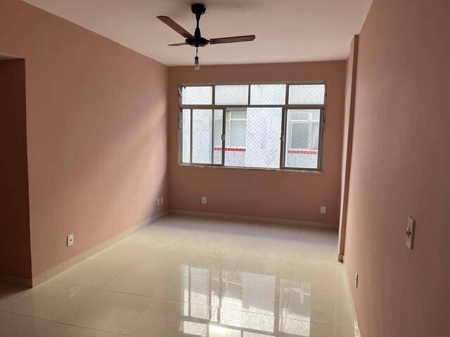 Apartamento para Venda em Cabo Frio - 5