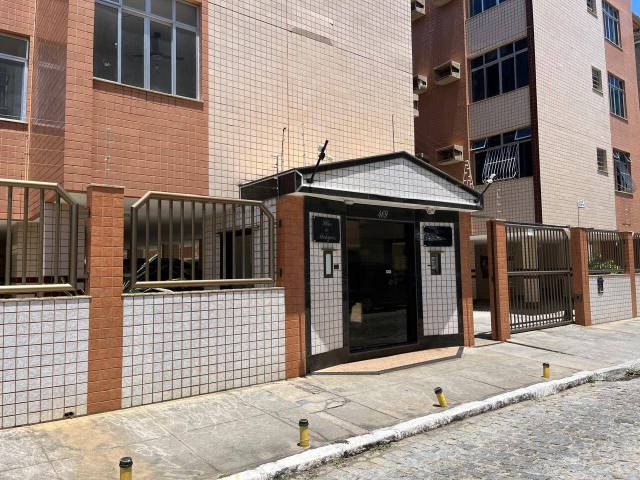 #144 - Apartamento para Venda em Cabo Frio - RJ