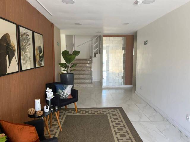 Apartamento para Venda em Cabo Frio - 2